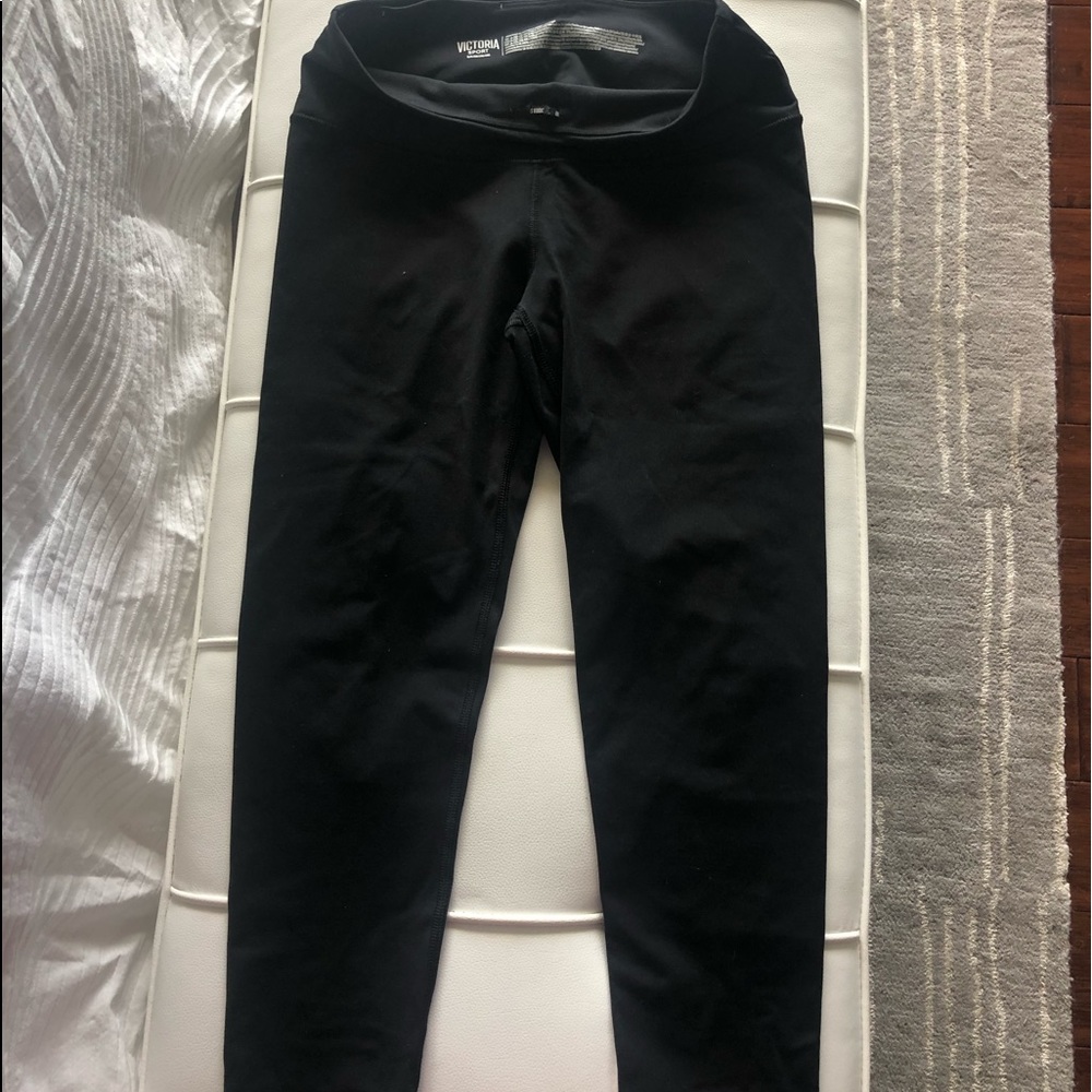 Black workout leggings